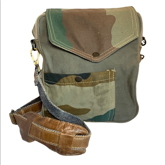 Vintage Addiction Recycled Tent Camo Crossbody Bag - Picture 1 of 8